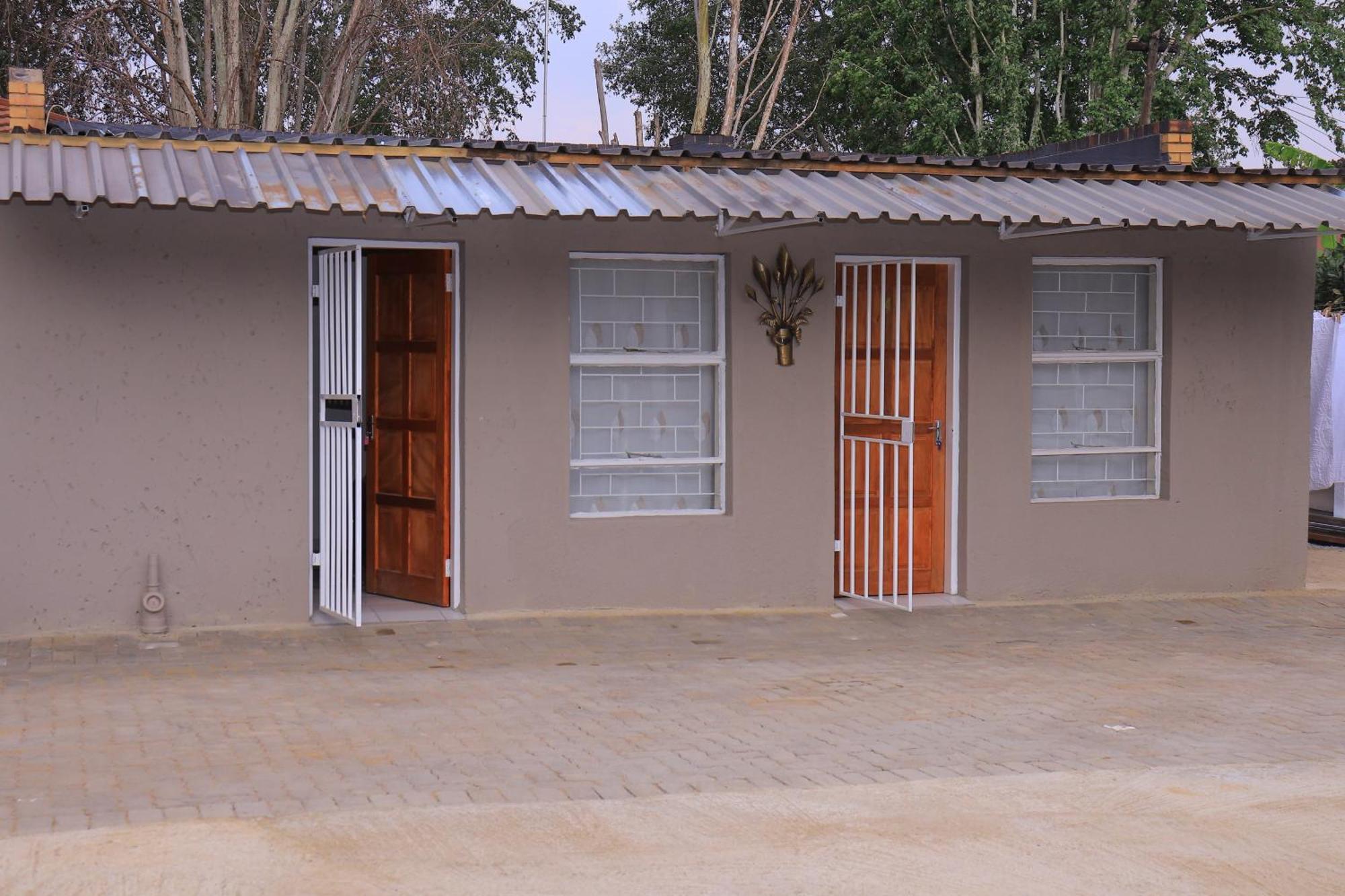 Prax Guest House Vanderbijlpark Exterior foto